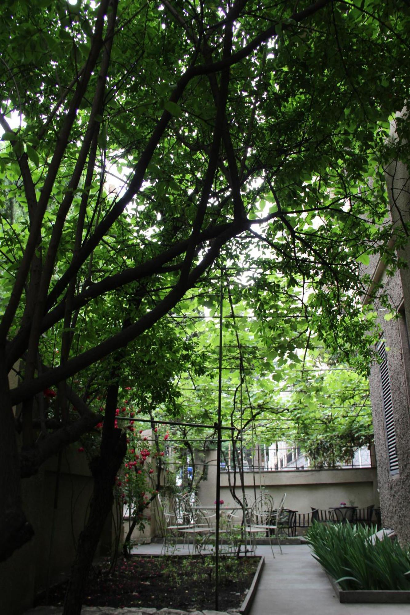 Iliani Hotel Tbilisi Exterior foto