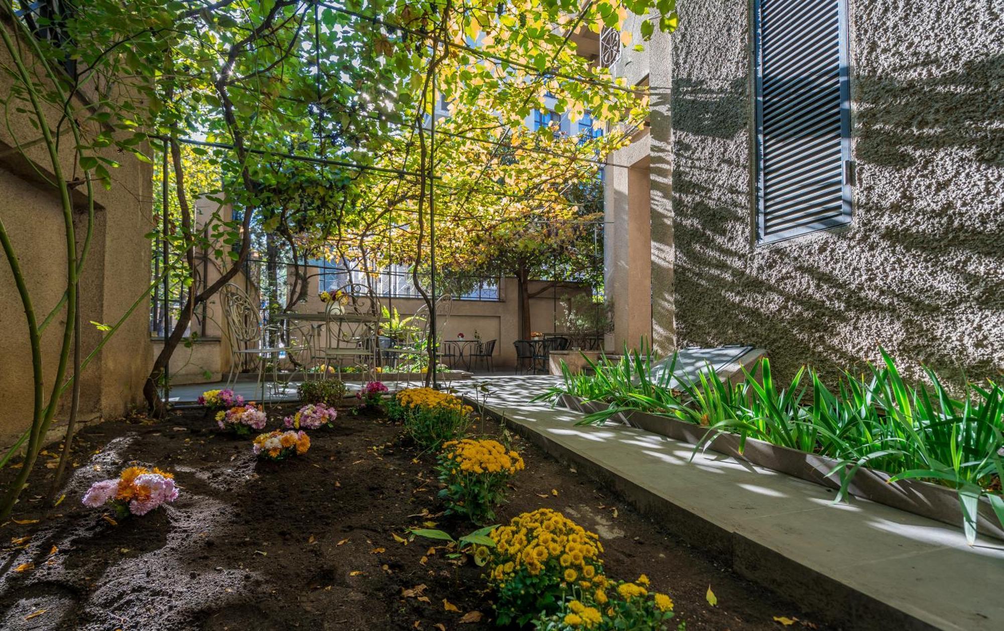 Iliani Hotel Tbilisi Exterior foto